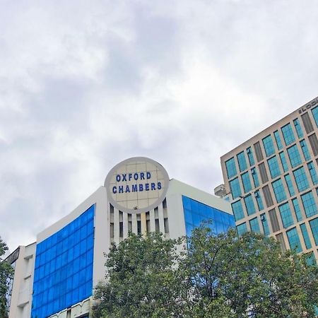 Hotel Oxford Мумбаи Экстерьер фото