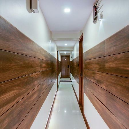 Hotel Oxford Мумбаи Экстерьер фото