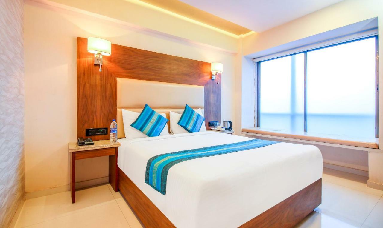 Hotel Oxford Мумбаи Экстерьер фото