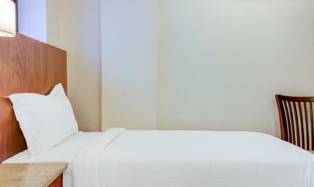 Hotel Oxford Мумбаи Экстерьер фото