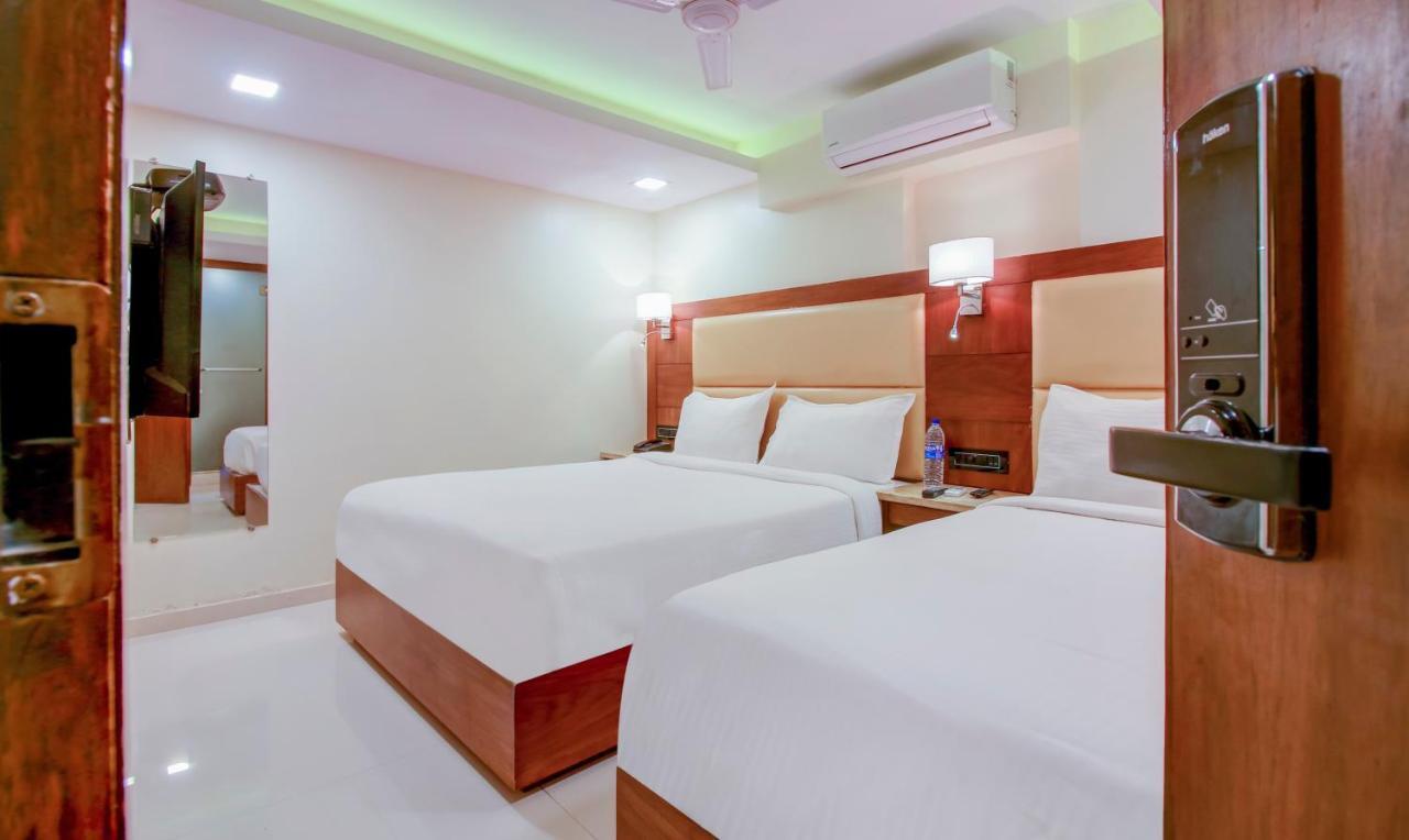 Hotel Oxford Мумбаи Экстерьер фото